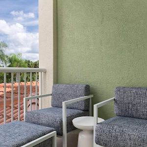 King Suite Patio Courtyard View